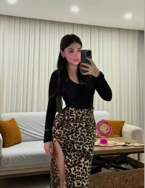 ŞİŞLİ Escort CEYDA - Gerçek Fotoğraflı Doğrulanmış Profil ŞİŞLİ VIP Escort CEYDA - Doğrulanmış Model